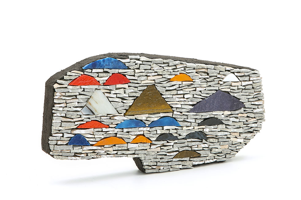 Paysage en miniature à partir de tesselles en grès-cérame et en pâtes de verre