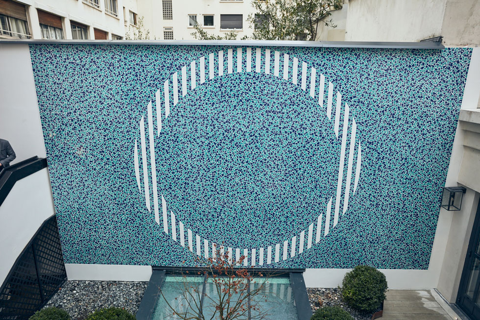 l'anneau de Buren rue de Longchamp Paris